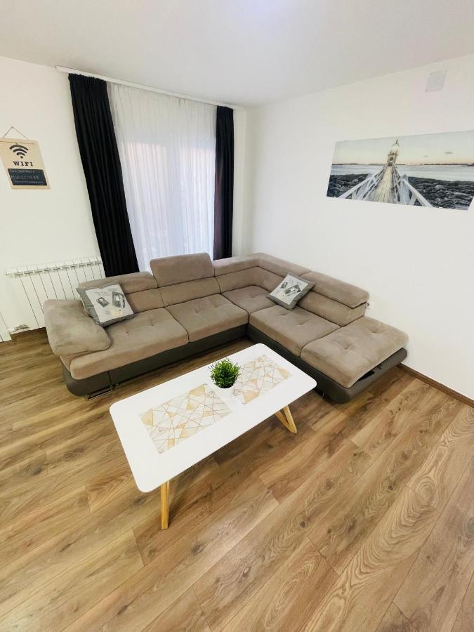 Muki Apartments Surcin Luaran gambar