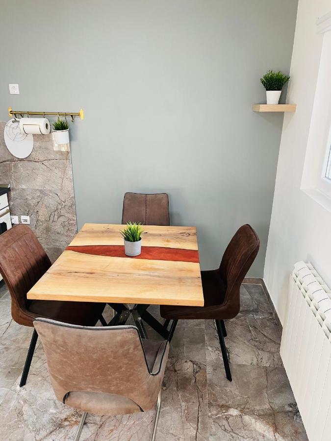 Muki Apartments Surcin Luaran gambar