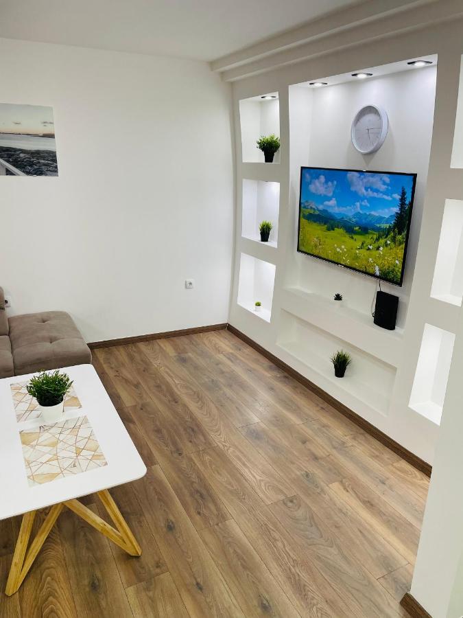 Muki Apartments Surcin Luaran gambar
