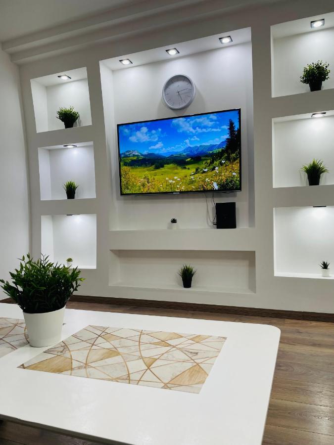 Muki Apartments Surcin Luaran gambar