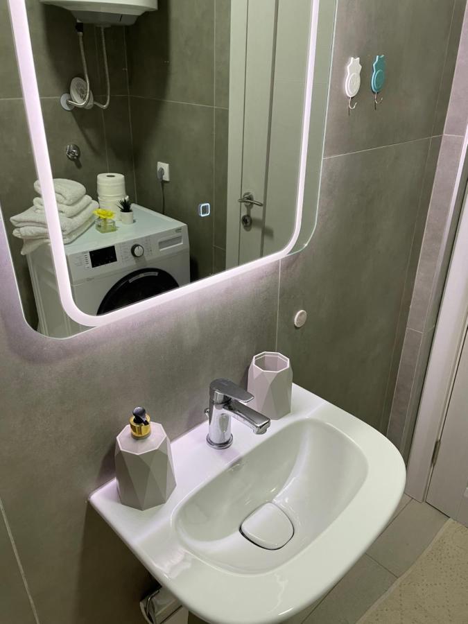 Muki Apartments Surcin Luaran gambar