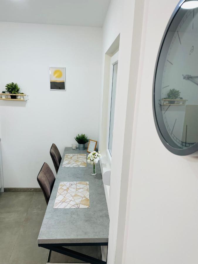 Muki Apartments Surcin Luaran gambar